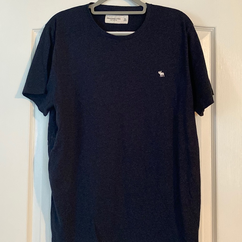 Abercrombie & Fitch Tee